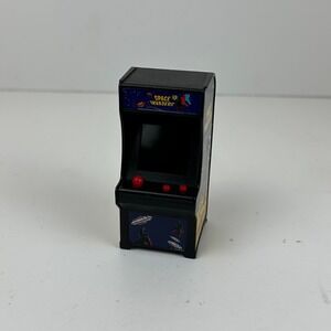 Super Impulse Tiny Arcade Space Invaders Miniature Keychain Game Retro Taito